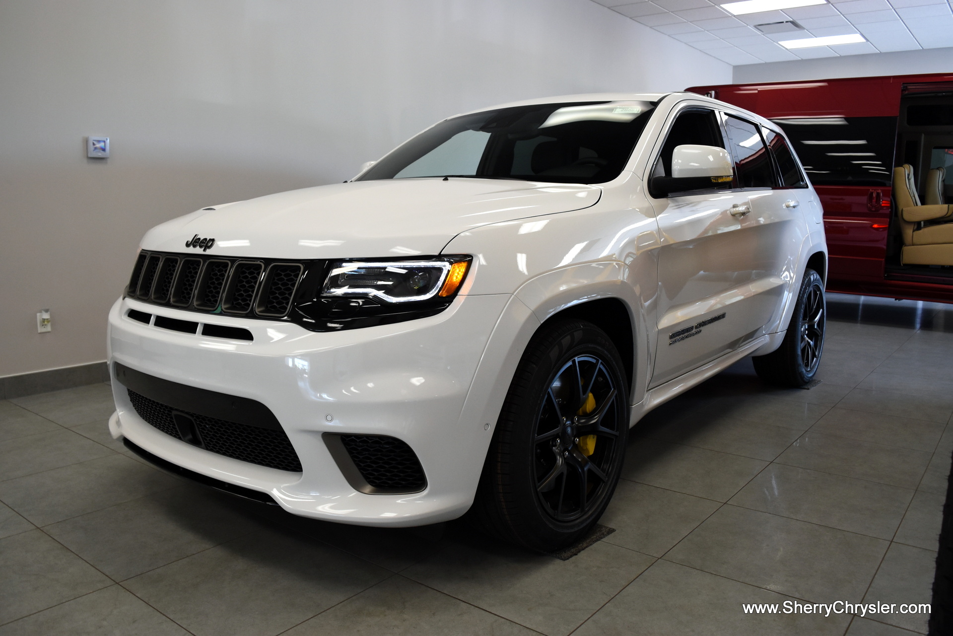 2019 Jeep Grand Cherokee Trackhawk AWD | 28861T - Paul Sherry Chrysler ...