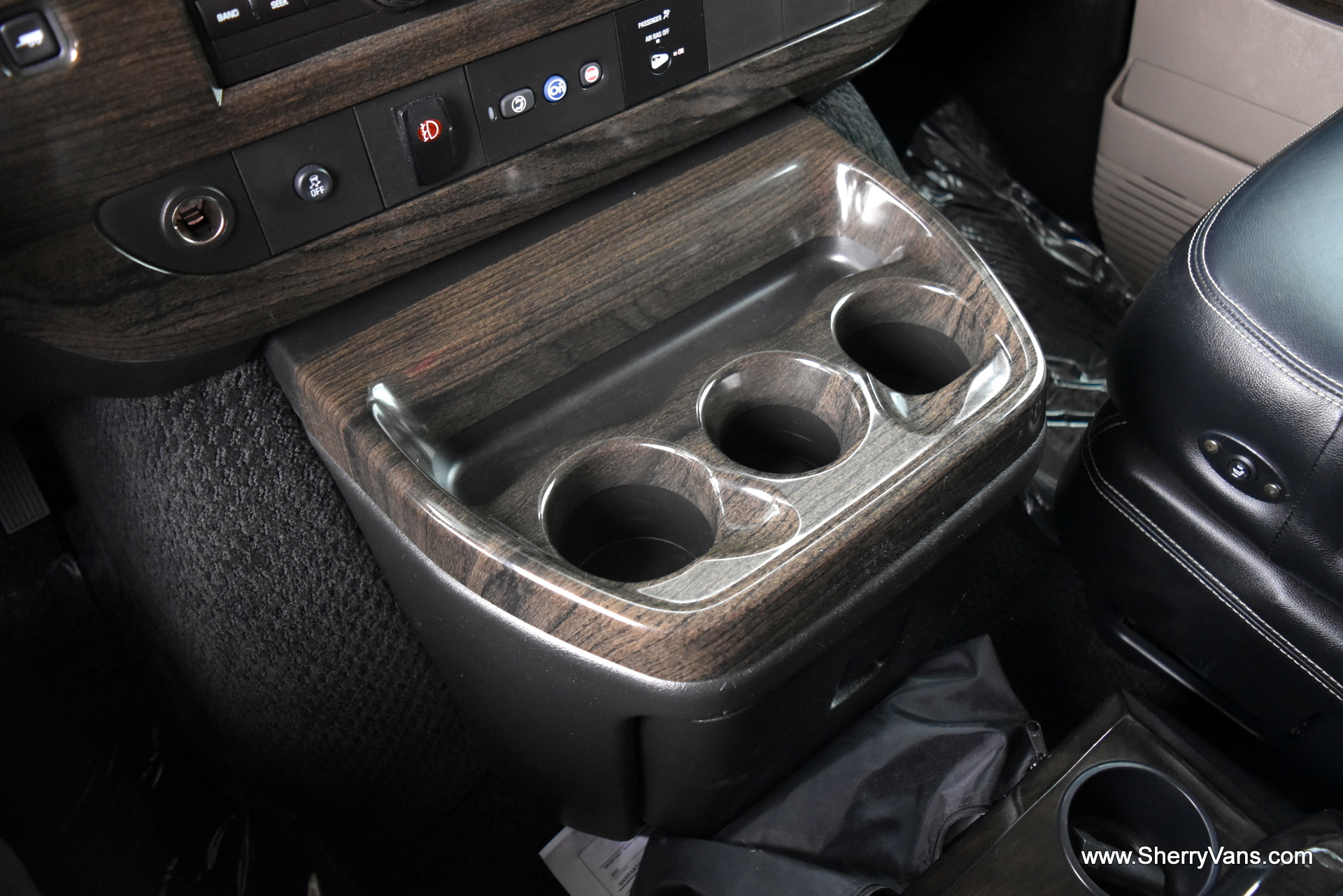 2014 GMC Conversion Van Southern Comfort 9 Passenger CP16126T