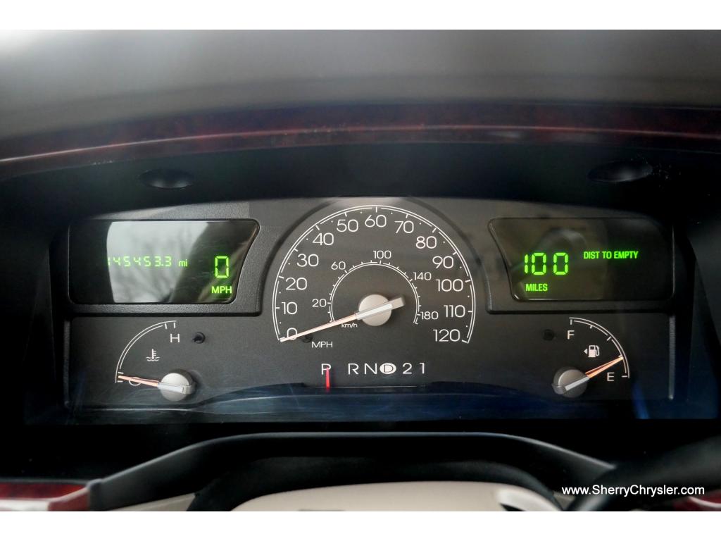 2004 Lincoln Town Car Signature 28874E Paul Sherry