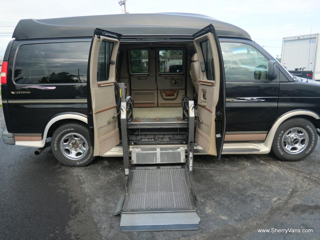 2004 gmc conversion van