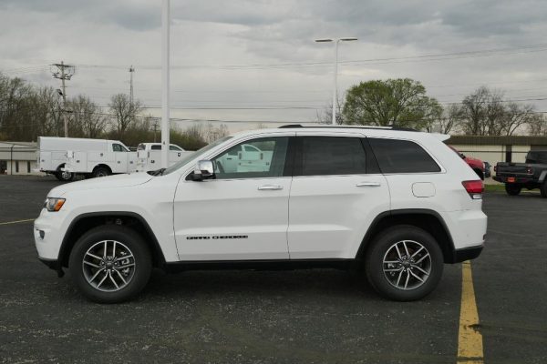 bright-white-2021-jeep-grand-cherokee-limited-for-sale-piqua-ohio-30152T (5)