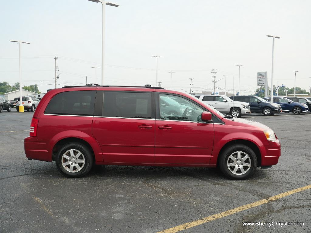 2008 Chrysler Town & Country Touring CP16592AT Paul
