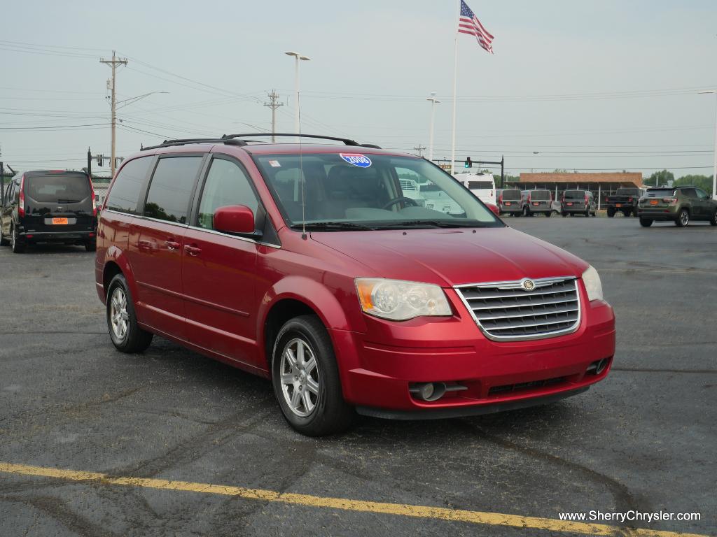 2008 Chrysler Town & Country Touring CP16592AT Paul