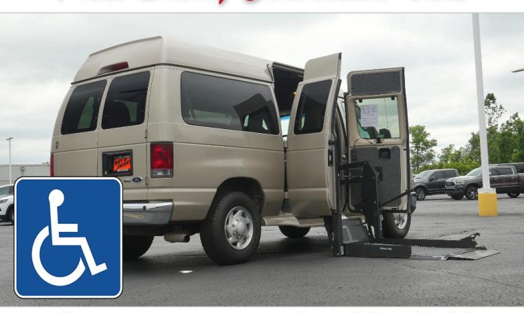 Waldoch Braun Millenium Series 2 Mobility Lift – Truck & Van Accessories  Store
