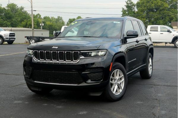 2024_Jeep_Grand_Cherokee_Laredo_31206T (7)