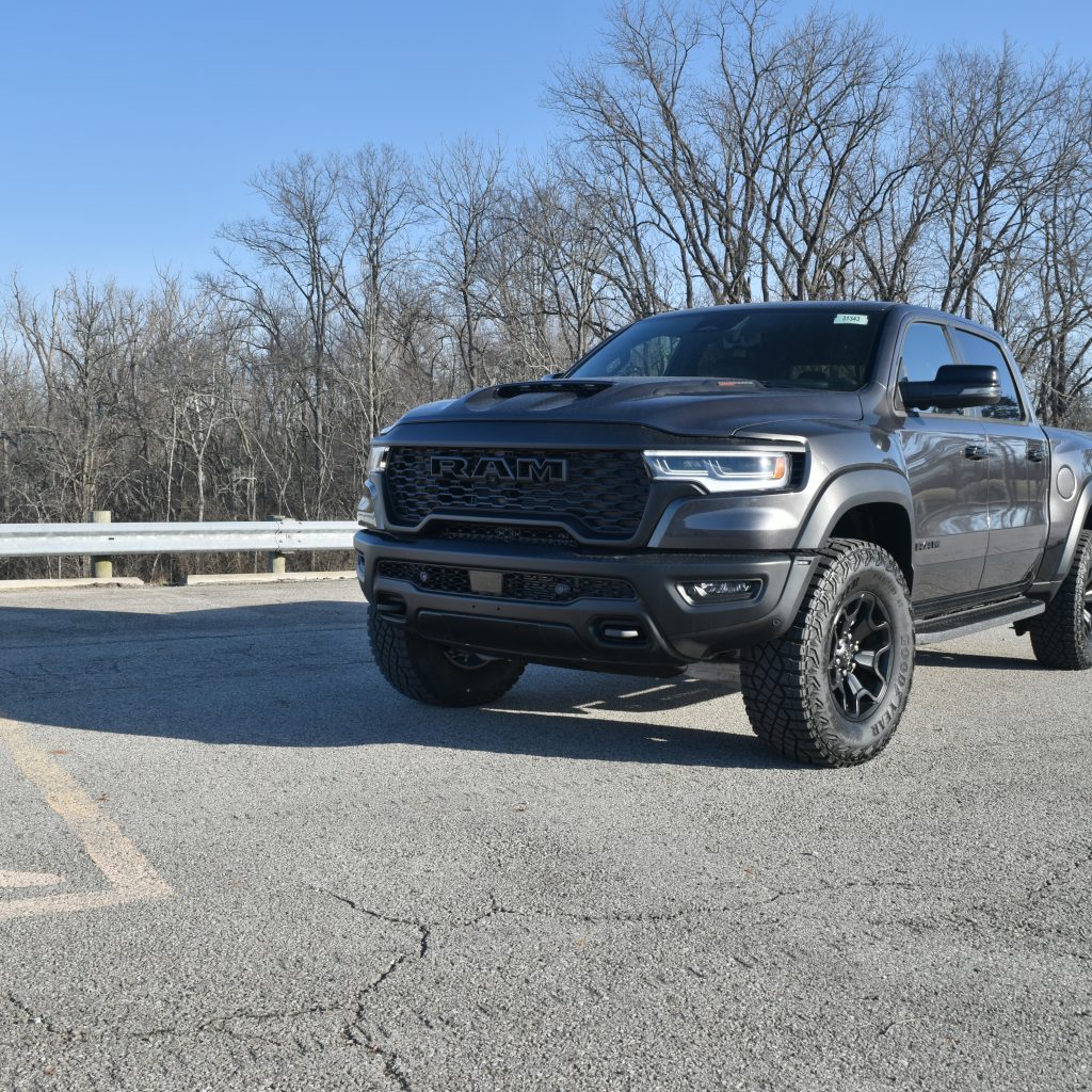 hemi v8 ram truck 3