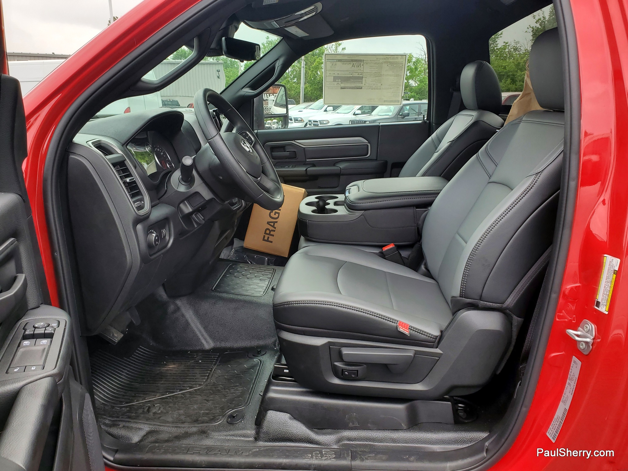 2026 RAM 3500 Chassis Tradesman - Photo 17