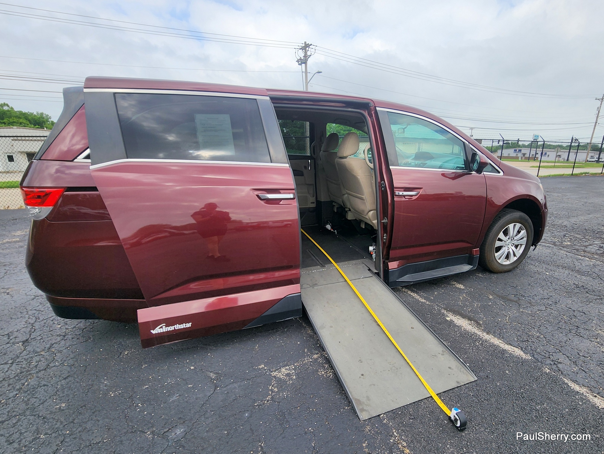 2016 Honda Odyssey EX - Photo 16