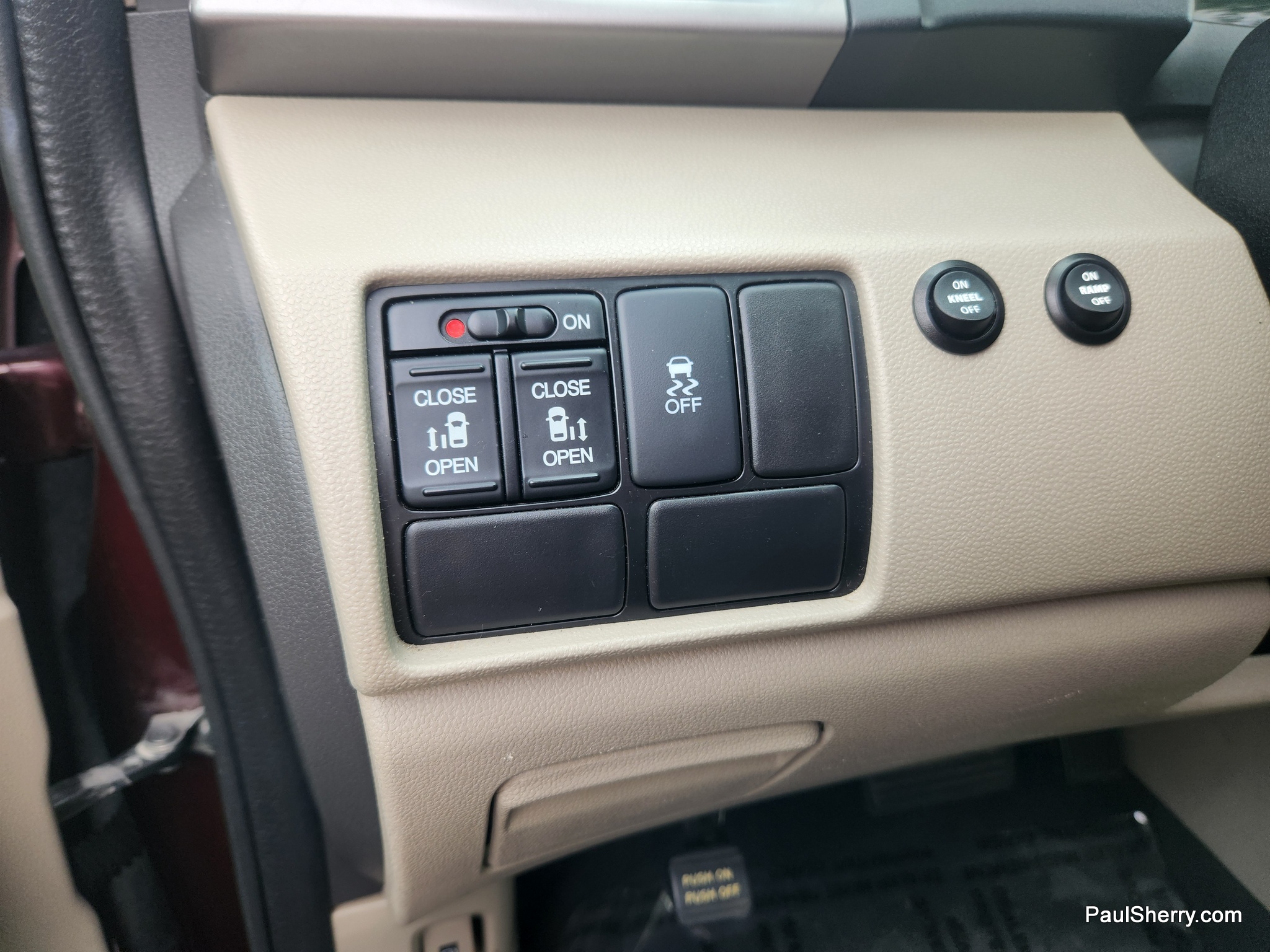 2016 Honda Odyssey EX - Photo 47
