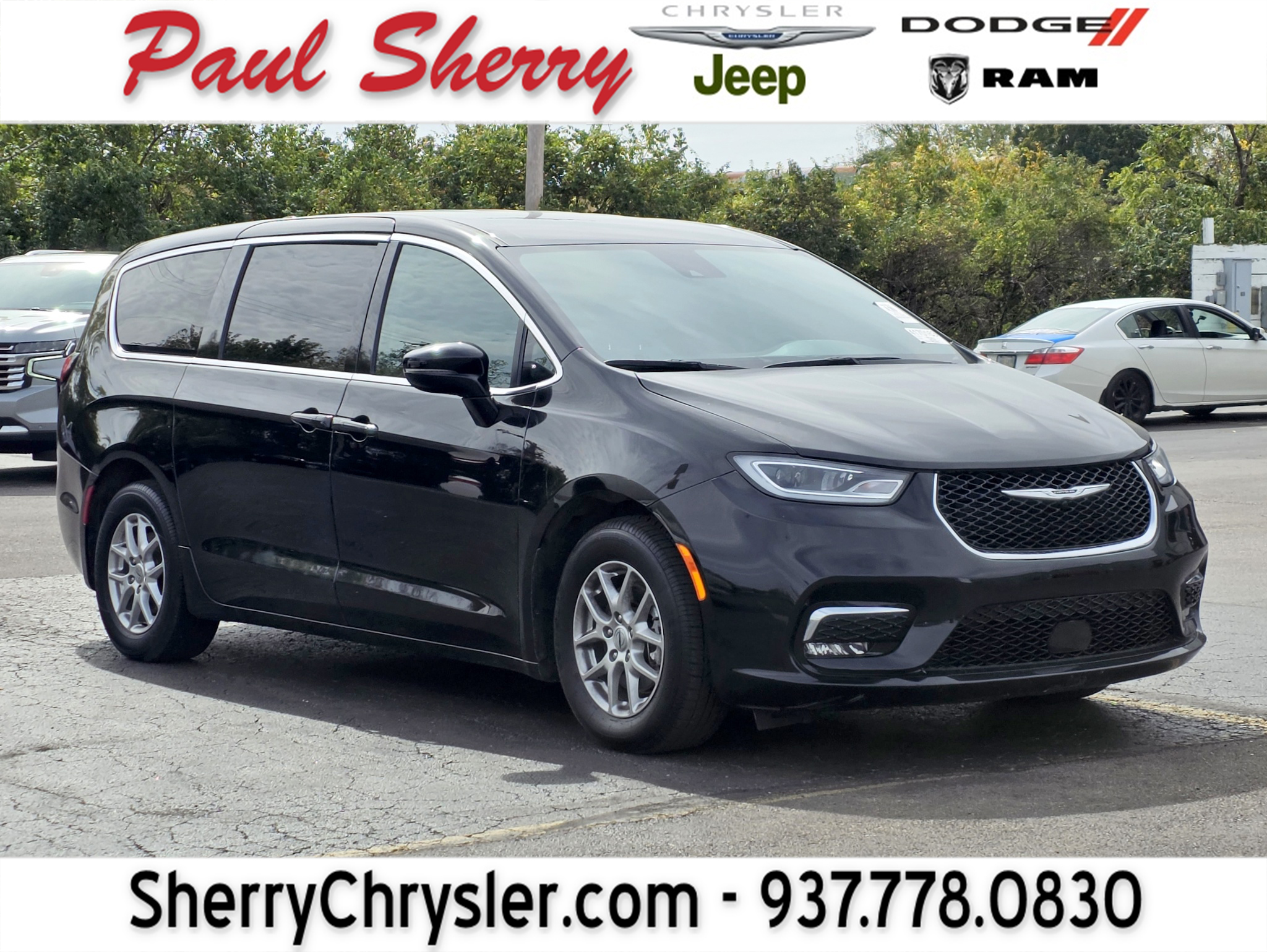 2025 Chrysler Pacifica Select