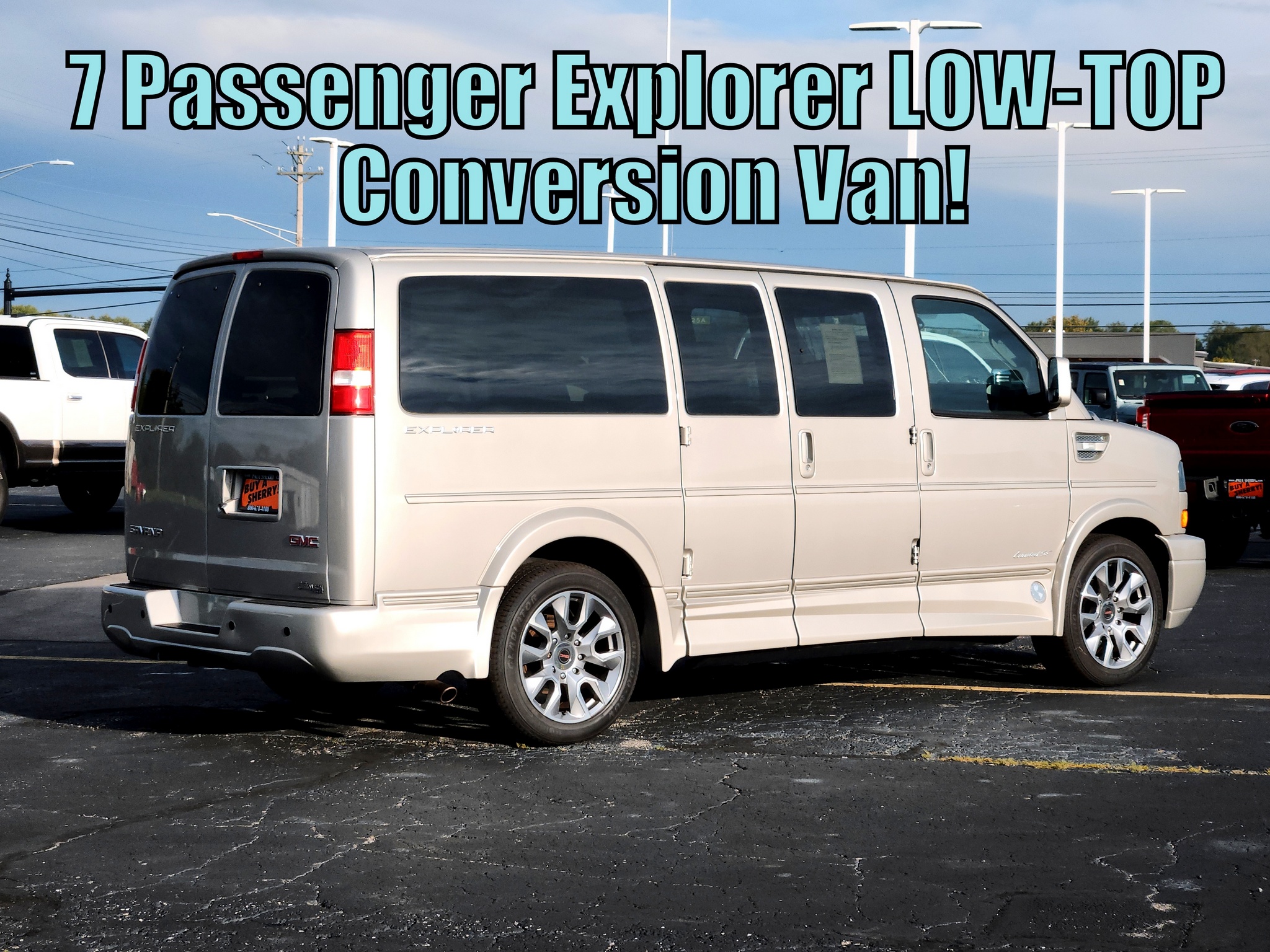 2022 GMC Savana Cargo Work Van - Photo 10