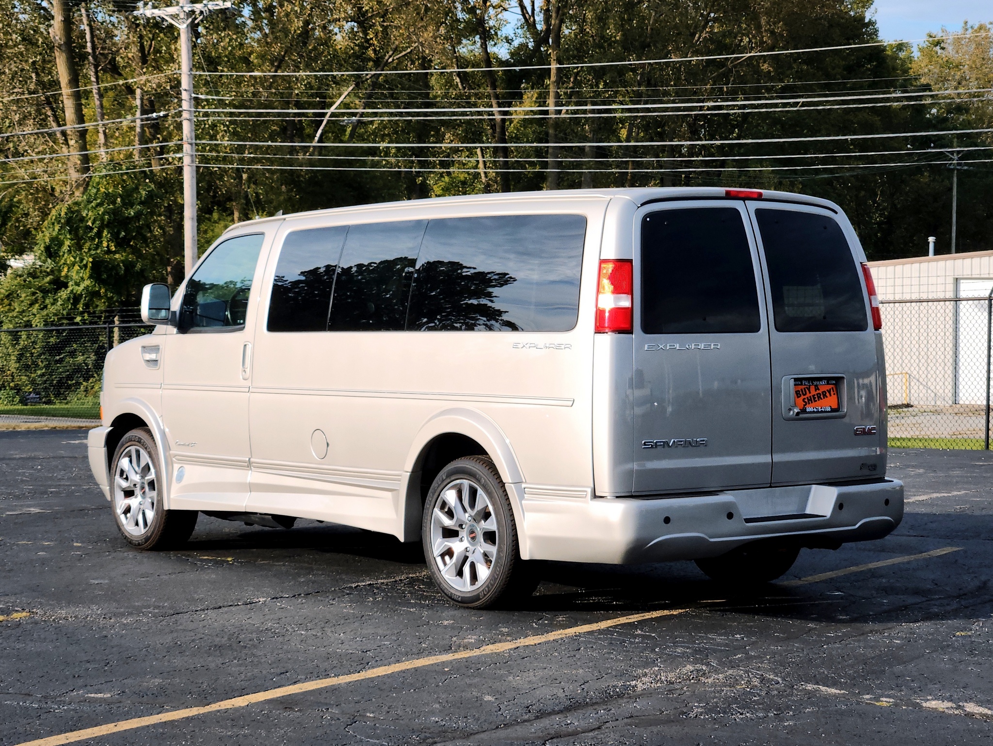 2022 GMC Savana Cargo Work Van - Photo 12