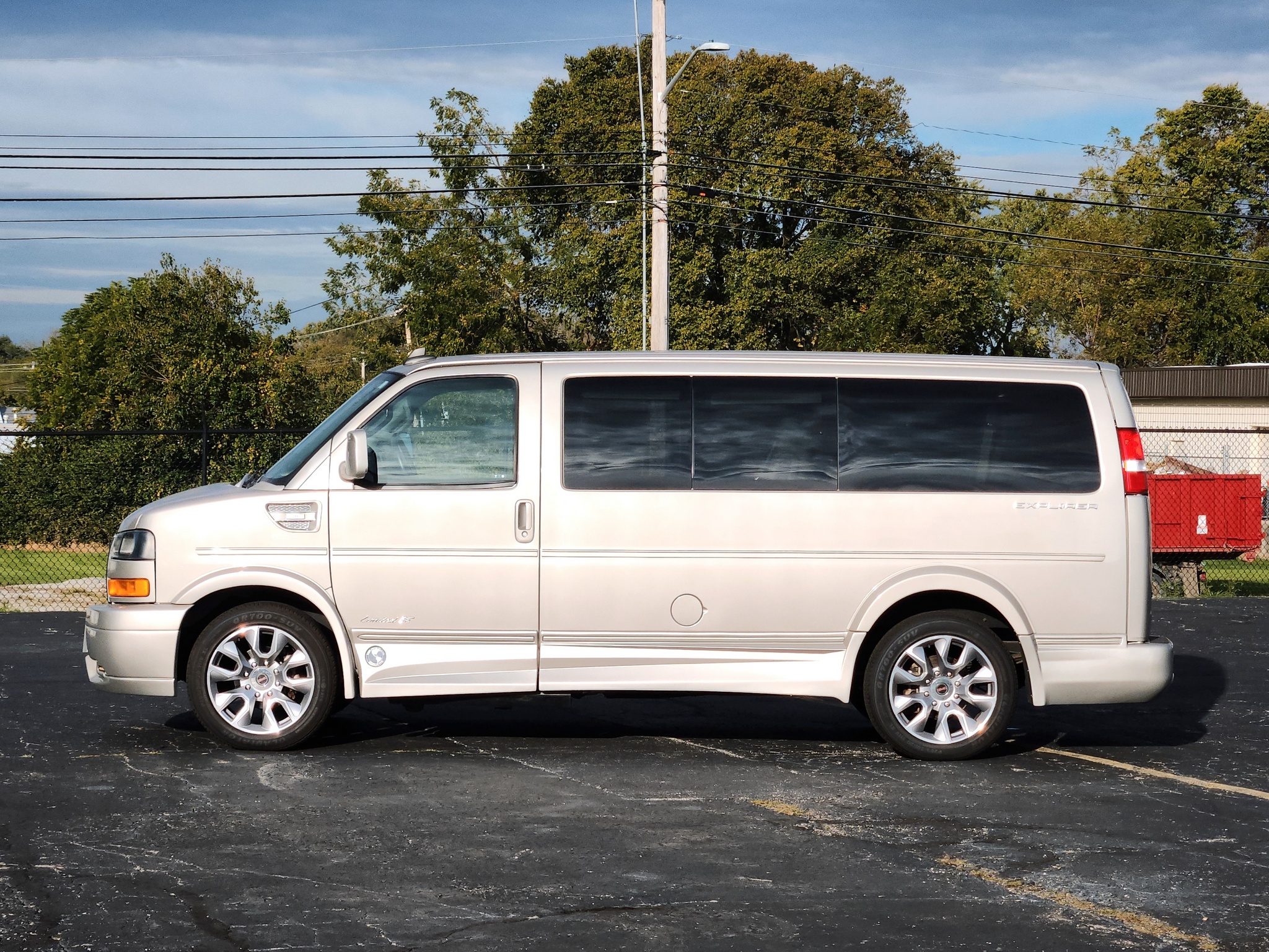2022 GMC Savana Cargo Work Van - Photo 13