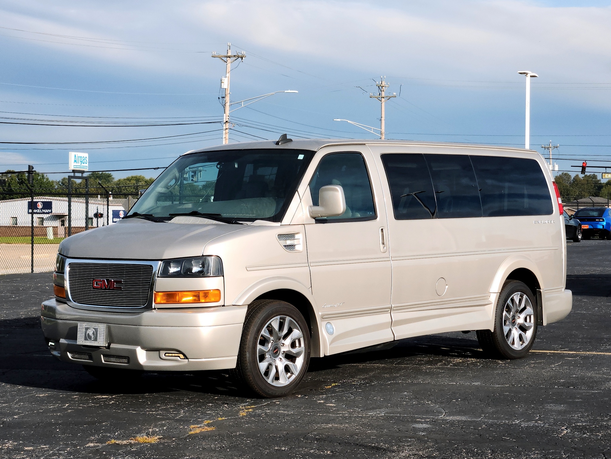 2022 GMC Savana Cargo Work Van - Photo 14
