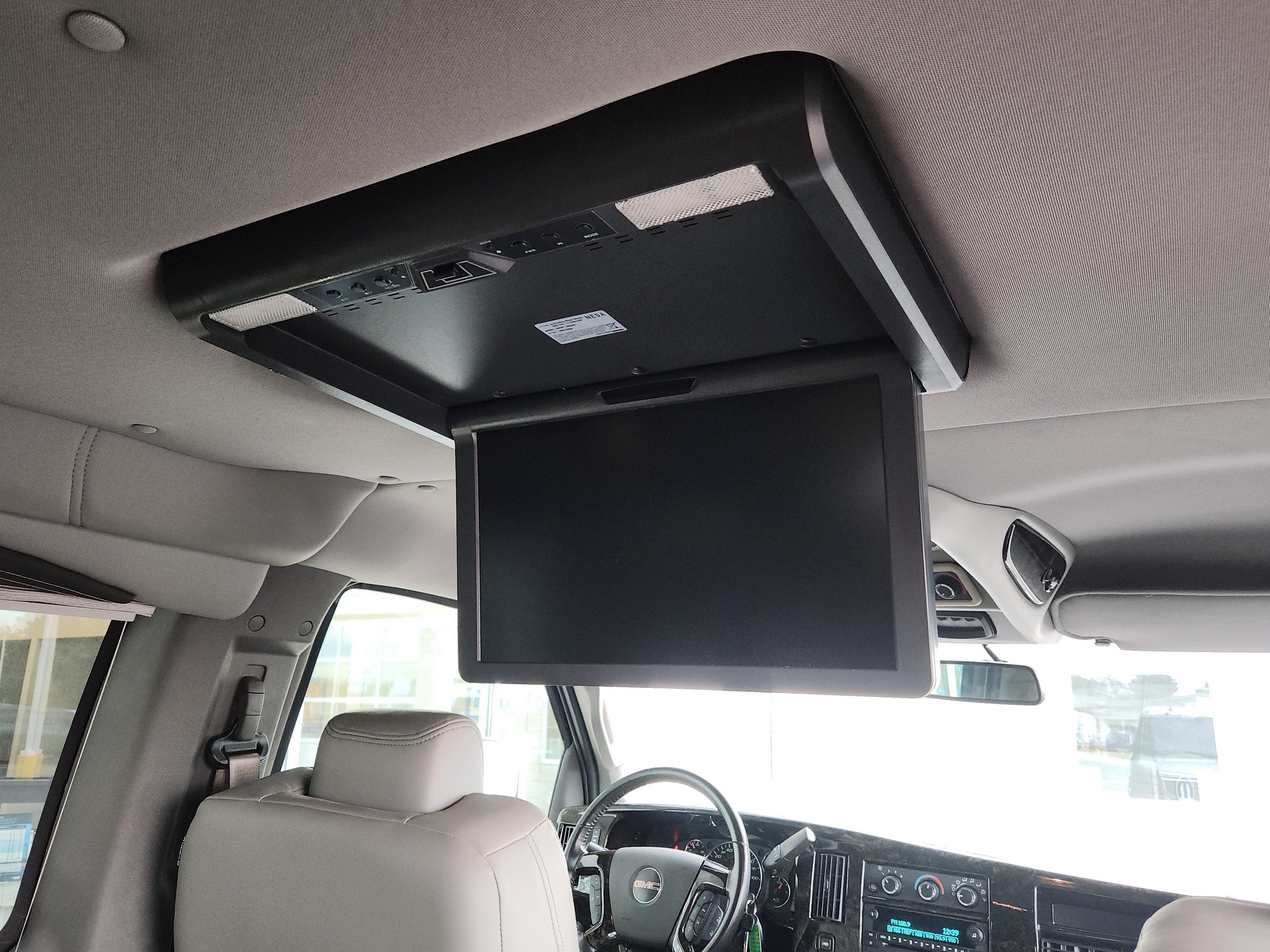 2022 GMC Savana Cargo Work Van - Photo 42