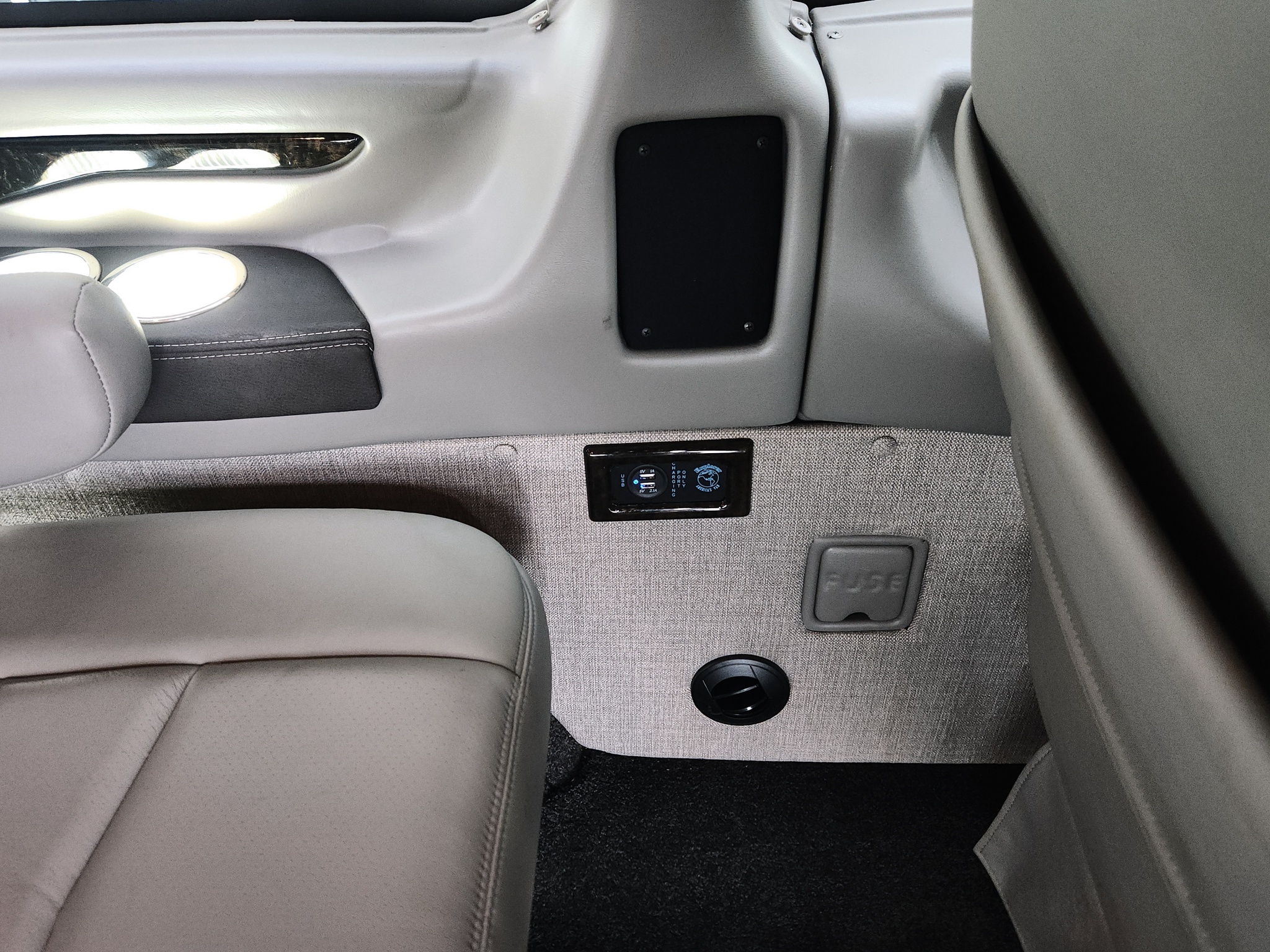2022 GMC Savana Cargo Work Van - Photo 46