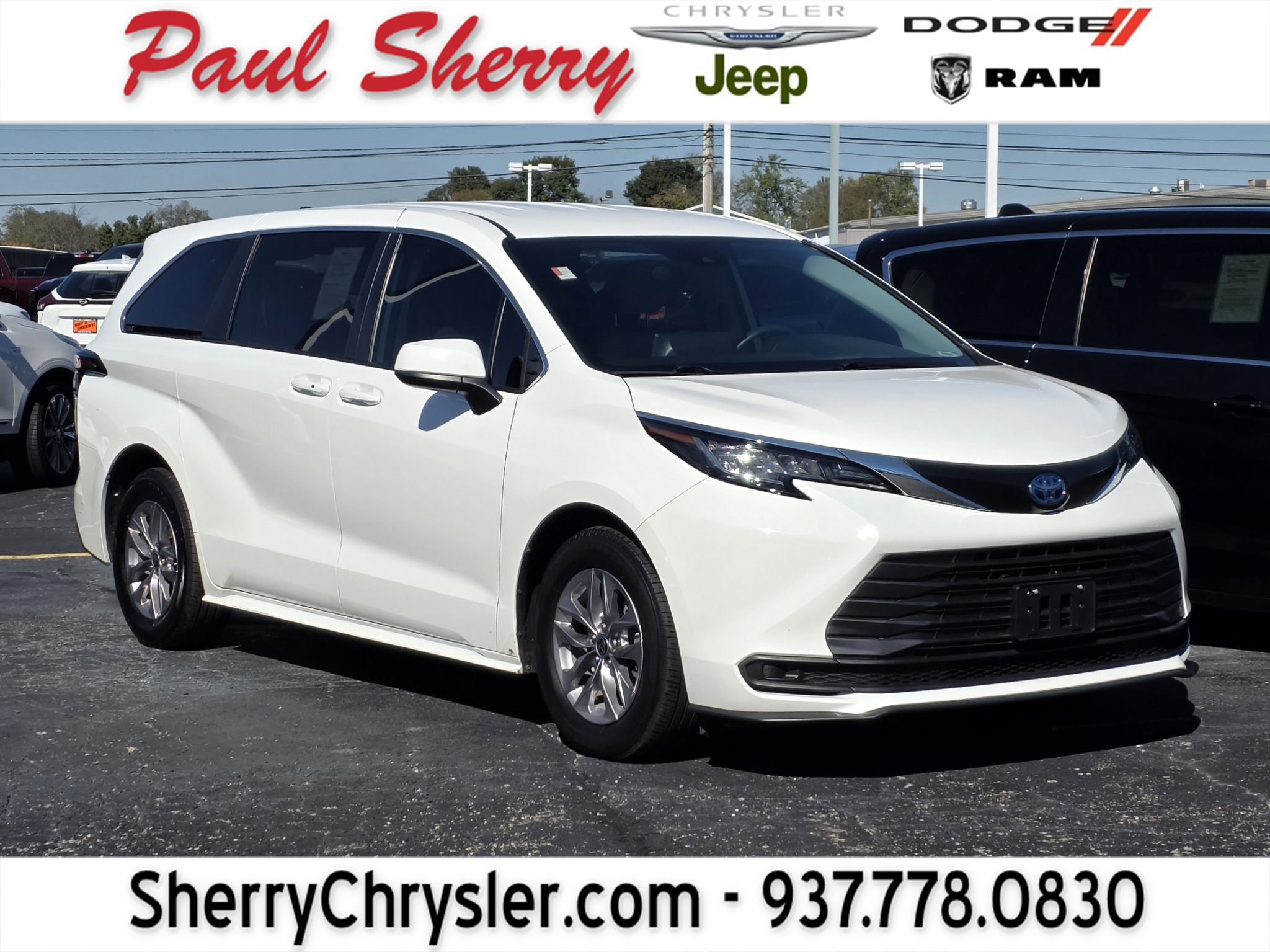 2023 Toyota Sienna LE